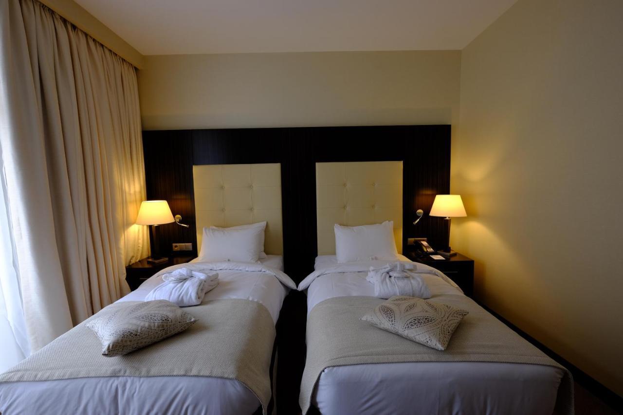 Crowne Plaza - Borjomi By Ihg Hotel Luaran gambar A room at the hotel