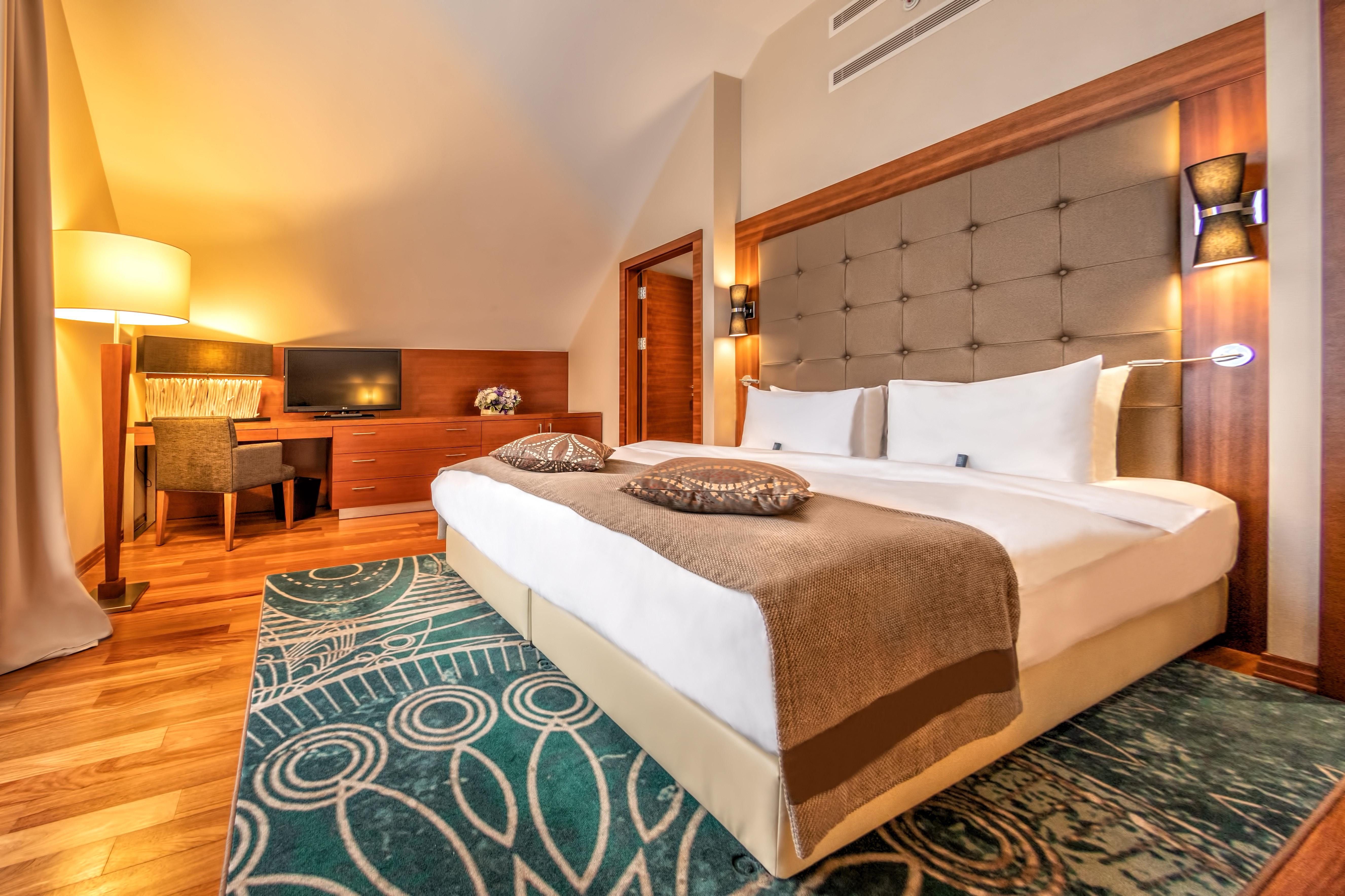 Crowne Plaza - Borjomi By Ihg Hotel Luaran gambar Suite