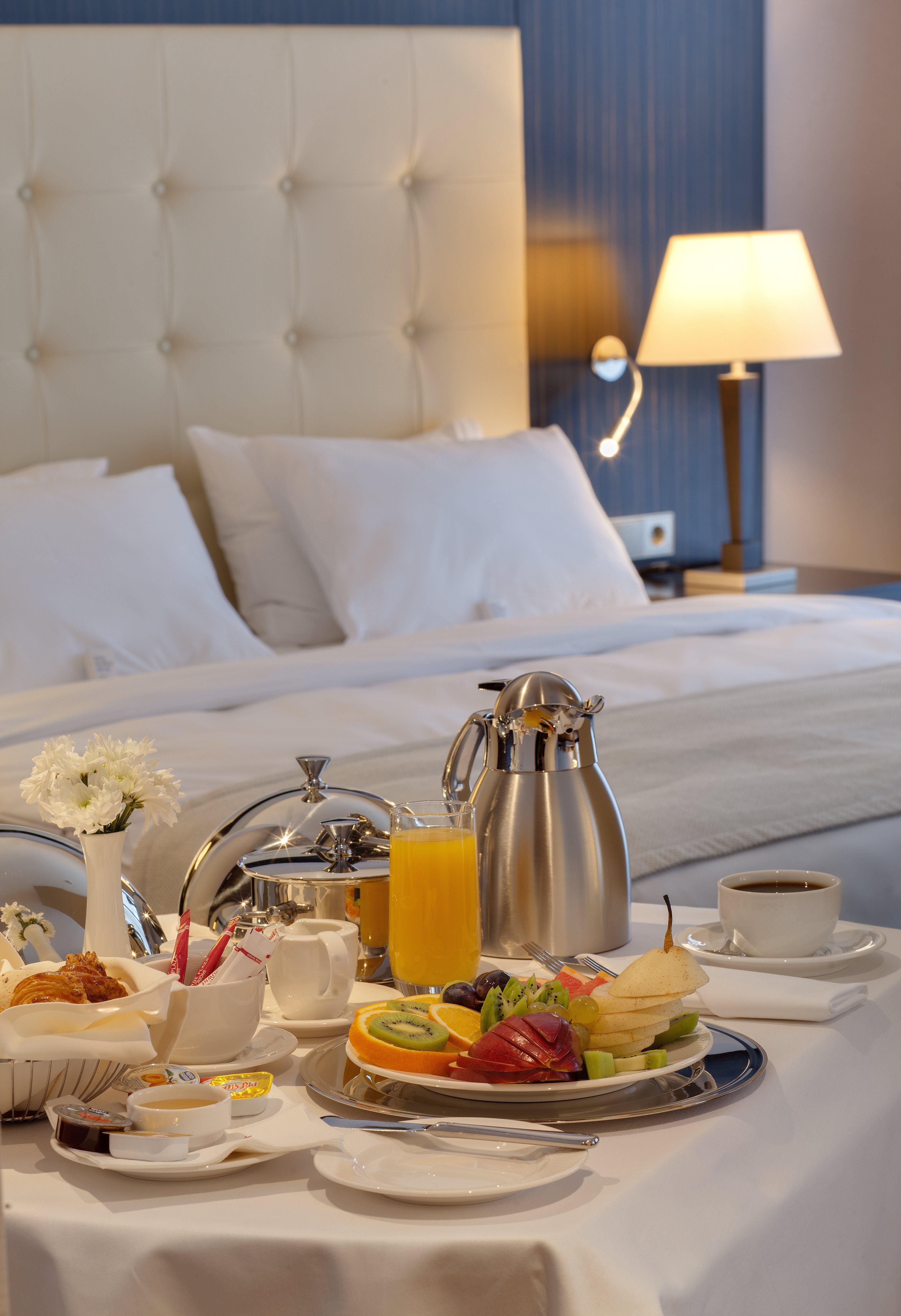 Crowne Plaza - Borjomi By Ihg Hotel Luaran gambar Room service