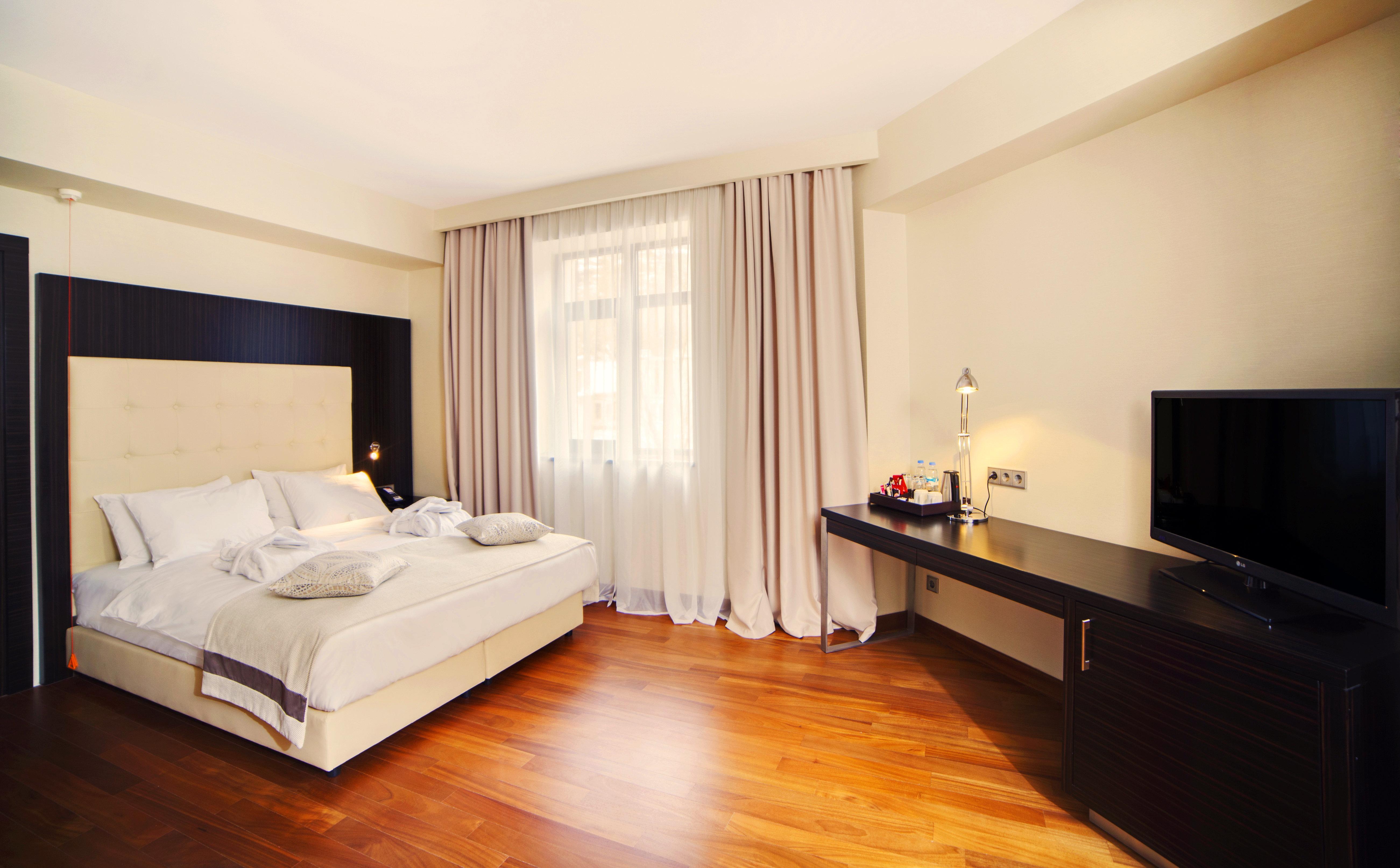 Crowne Plaza - Borjomi By Ihg Hotel Luaran gambar A room at the hotel