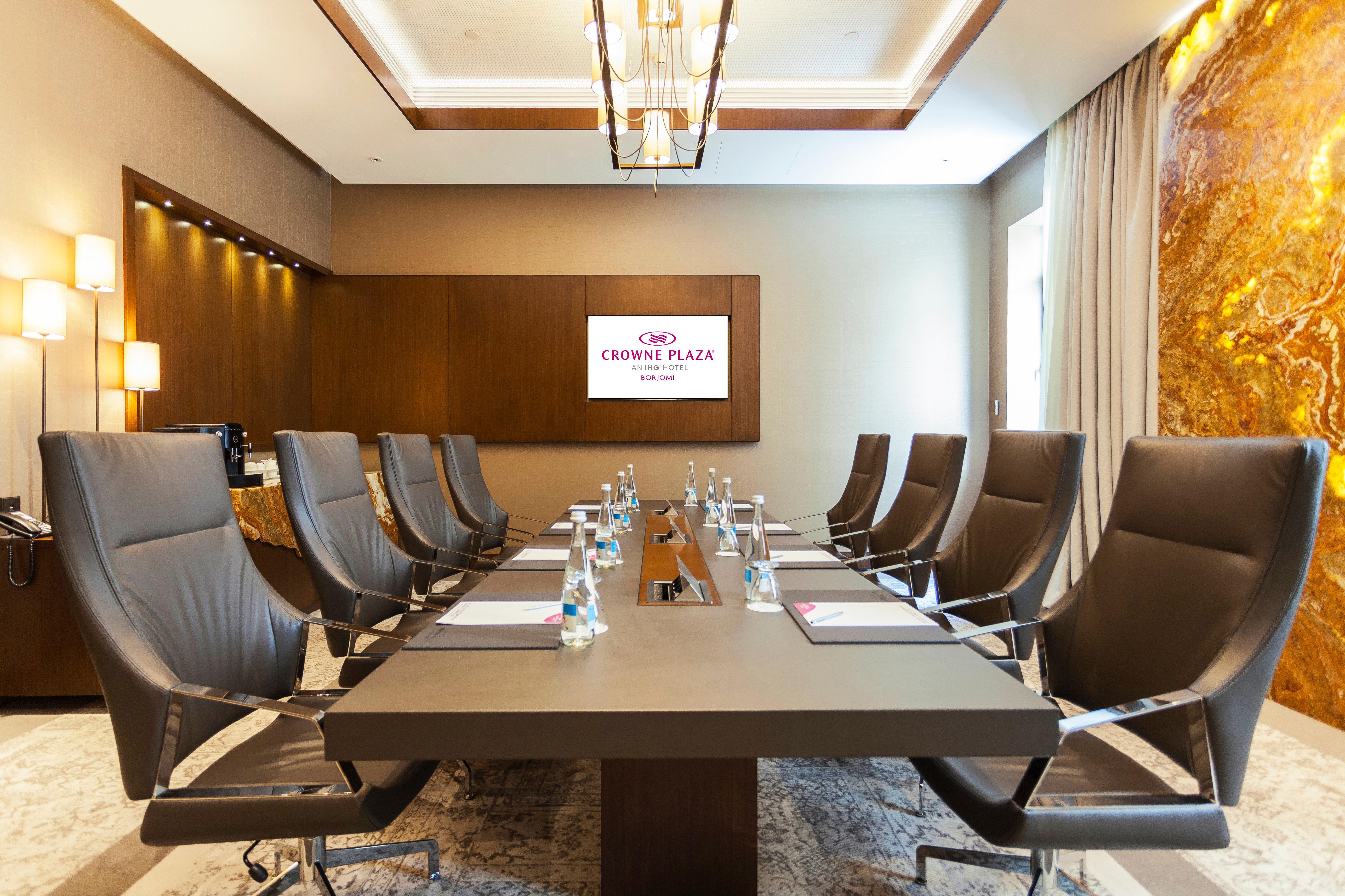 Crowne Plaza - Borjomi By Ihg Hotel Luaran gambar Meeting room