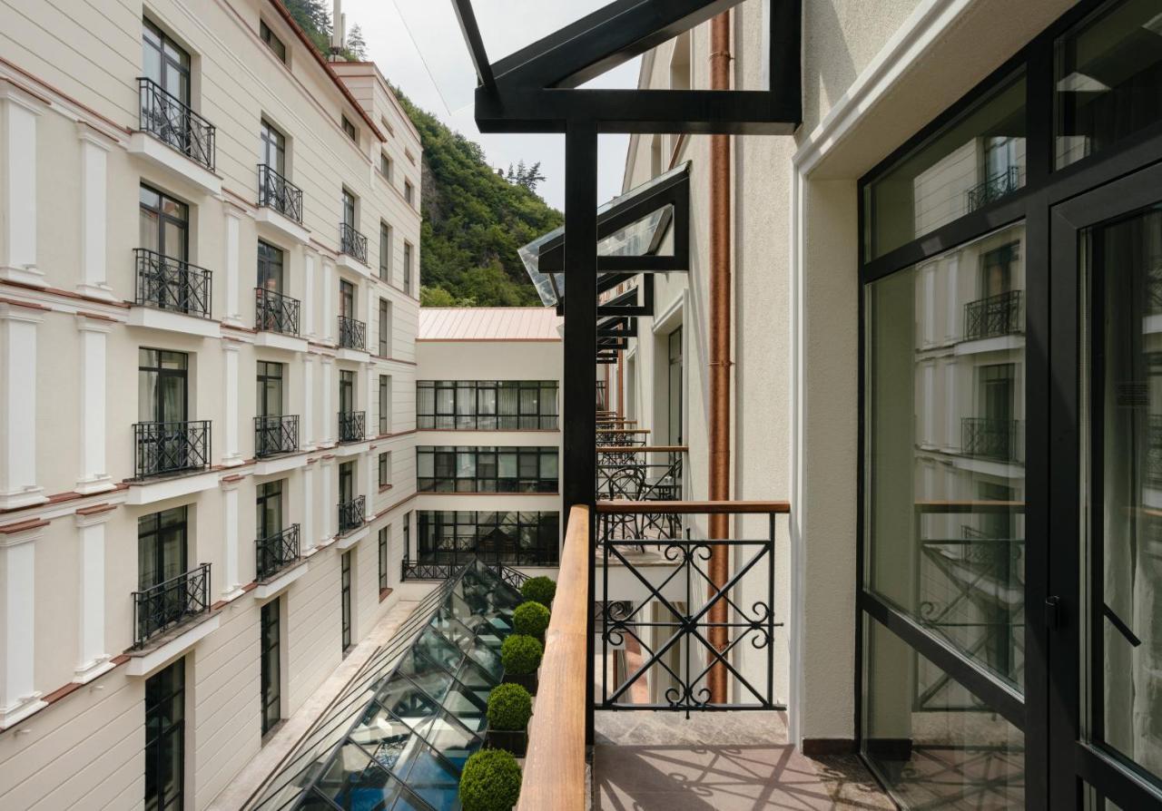 Crowne Plaza - Borjomi By Ihg Hotel Luaran gambar The hotel's interior